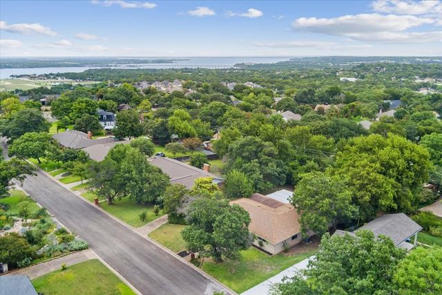 849 Arlington Drive, Woodway, TX 76712