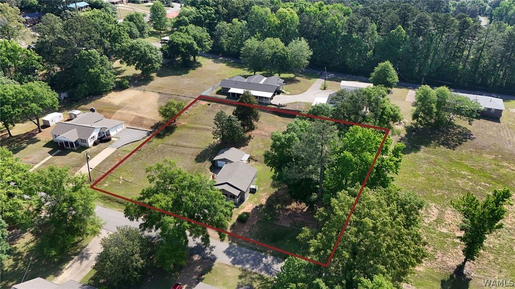 3903 38TH, Northport, AL 35473