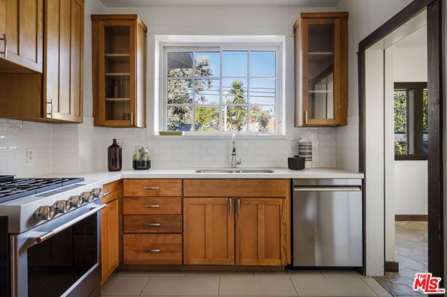 1922 Taft Avenue, Los Angeles, CA 90068