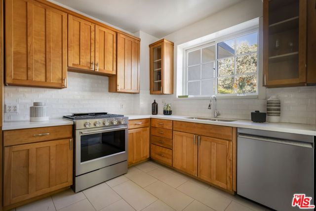 1922 Taft Avenue, Los Angeles, CA 90068