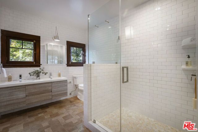 1922 Taft Avenue, Los Angeles, CA 90068