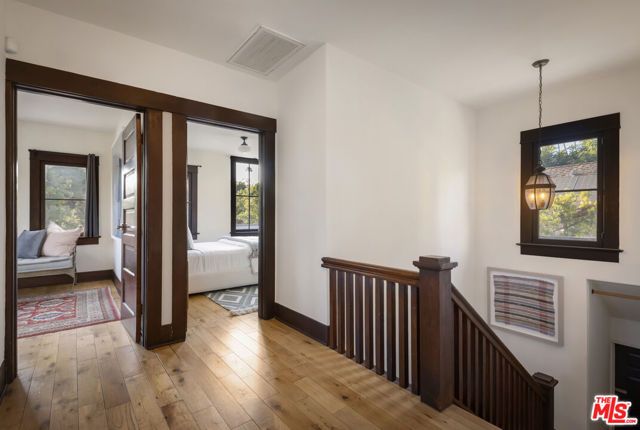 1922 Taft Avenue, Los Angeles, CA 90068