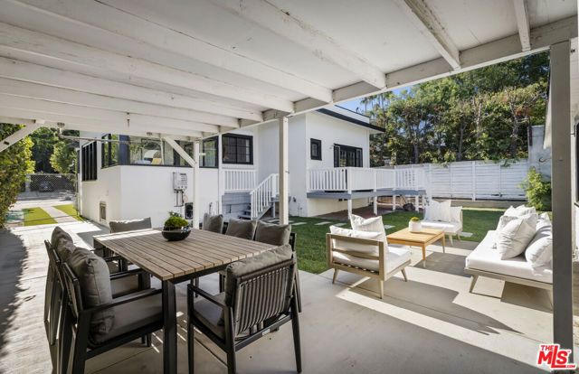 1922 Taft Avenue, Los Angeles, CA 90068