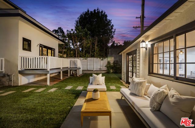 1922 Taft Avenue, Los Angeles, CA 90068