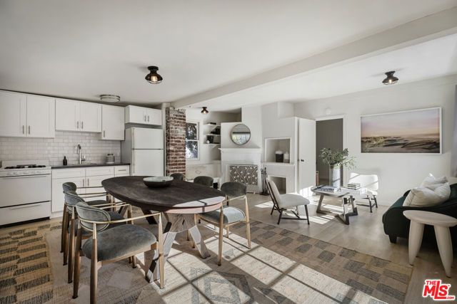 1922 Taft Avenue, Los Angeles, CA 90068