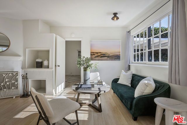 1922 Taft Avenue, Los Angeles, CA 90068