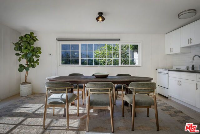 1922 Taft Avenue, Los Angeles, CA 90068