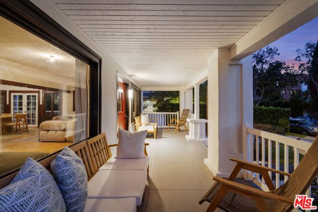 1922 Taft Avenue, Los Angeles, CA 90068
