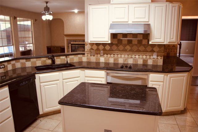 620 E Lynn Creek Drive, Arlington, TX 76002