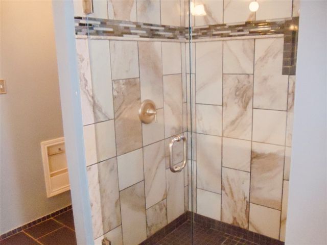 620 E Lynn Creek Drive, Arlington, TX 76002