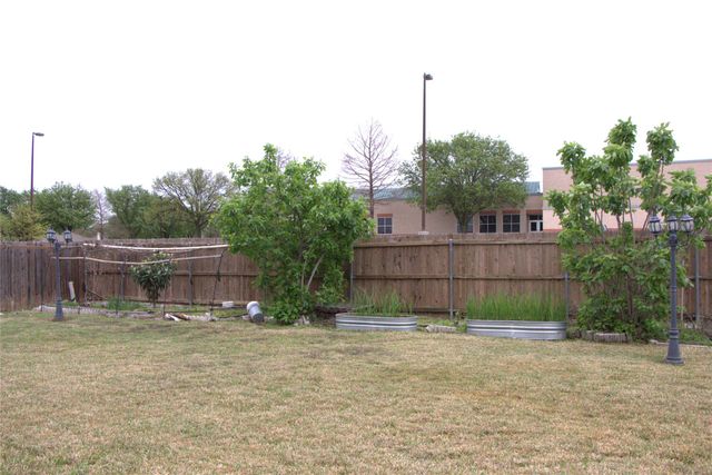 620 E Lynn Creek Drive, Arlington, TX 76002