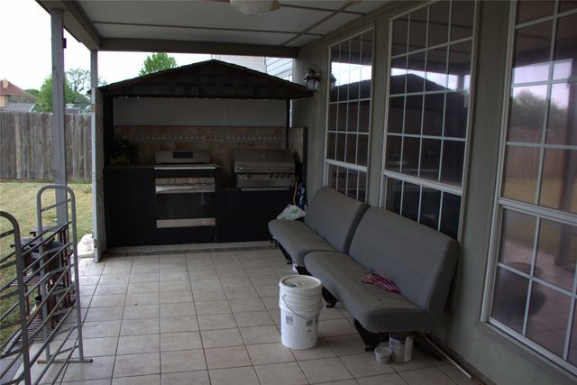 620 E Lynn Creek Drive, Arlington, TX 76002