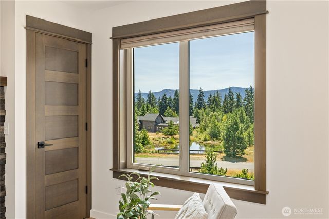 10 Wildflower Loop, Cle Elum, WA 98922