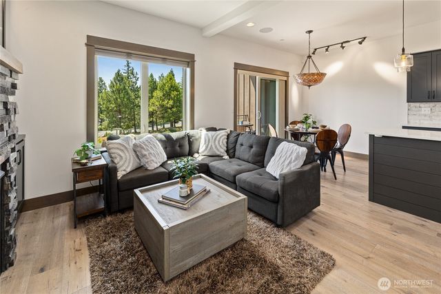 10 Wildflower Loop, Cle Elum, WA 98922
