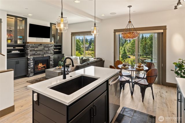 10 Wildflower Loop, Cle Elum, WA 98922