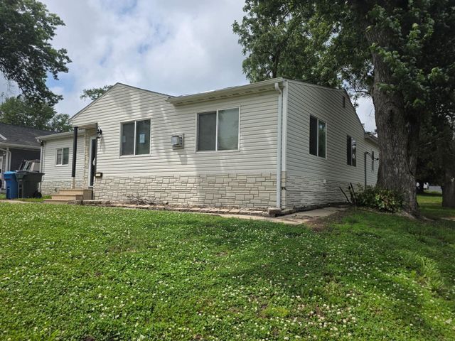 1661 Newell, Waterloo, IA 50703