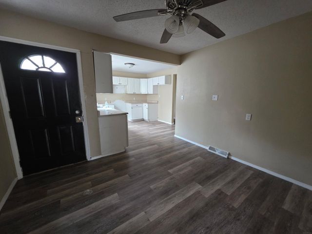 1661 Newell, Waterloo, IA 50703