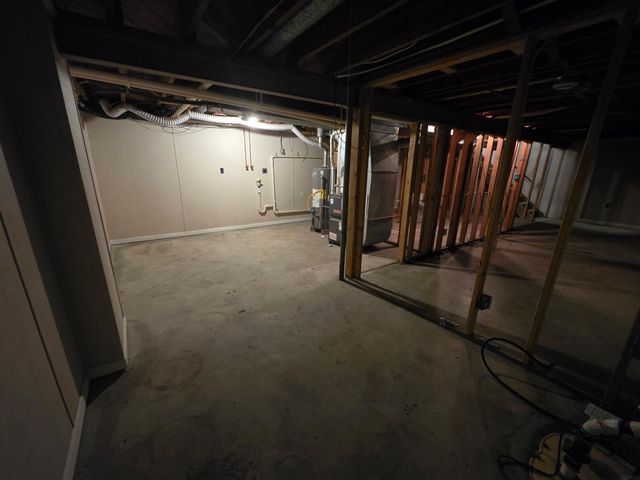 1661 Newell, Waterloo, IA 50703