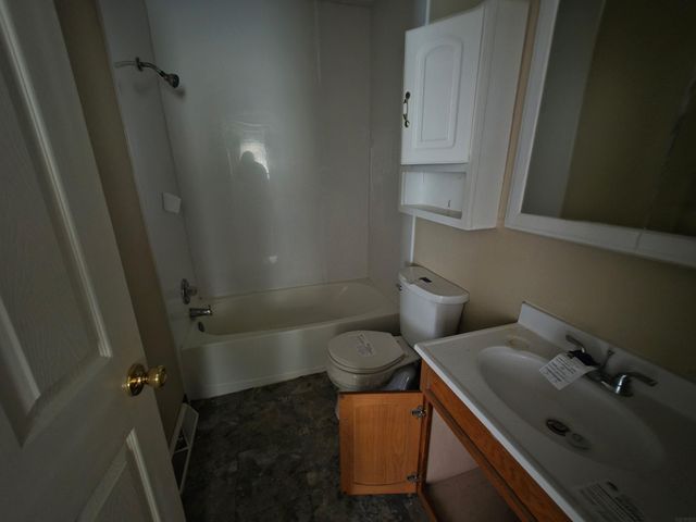 1661 Newell, Waterloo, IA 50703