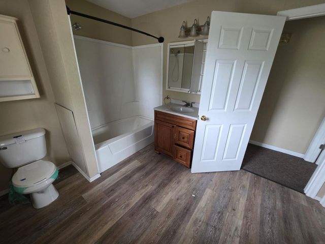 1661 Newell, Waterloo, IA 50703