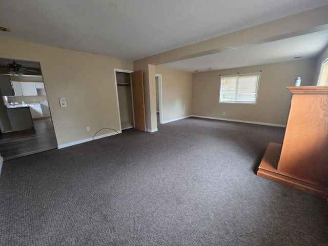 1661 Newell, Waterloo, IA 50703