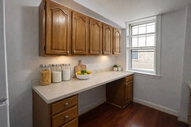 2001 Commonwealth Ave 4, Boston, MA 02135