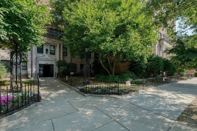 2001 Commonwealth Ave 4, Boston, MA 02135