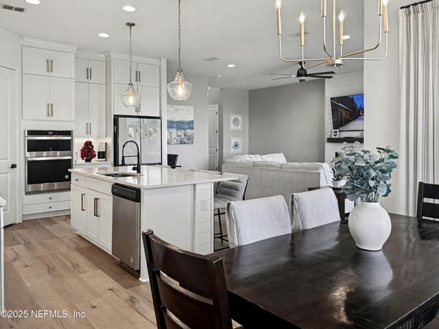 627 RUM RUNNER Way, St. Johns, FL 32259