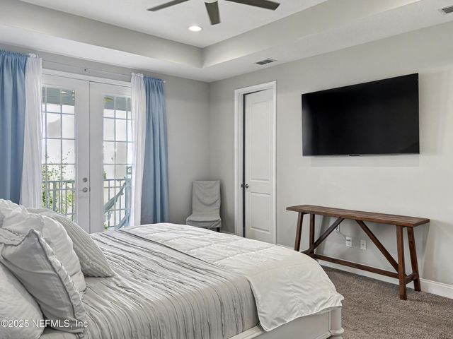 627 RUM RUNNER Way, St. Johns, FL 32259