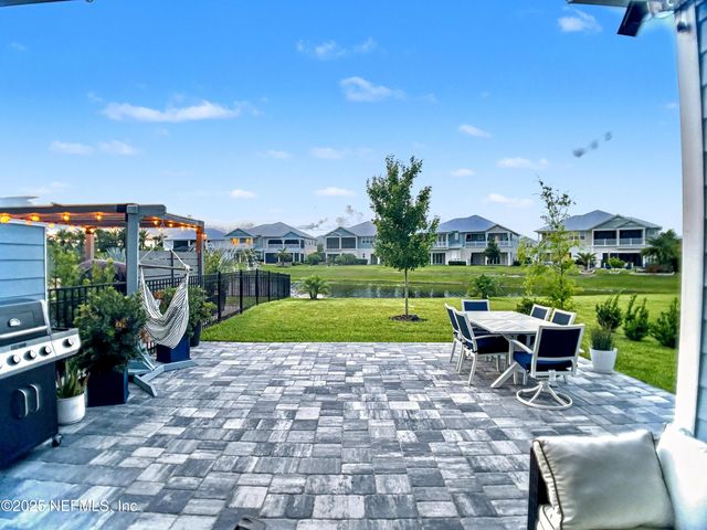 627 RUM RUNNER Way, St. Johns, FL 32259