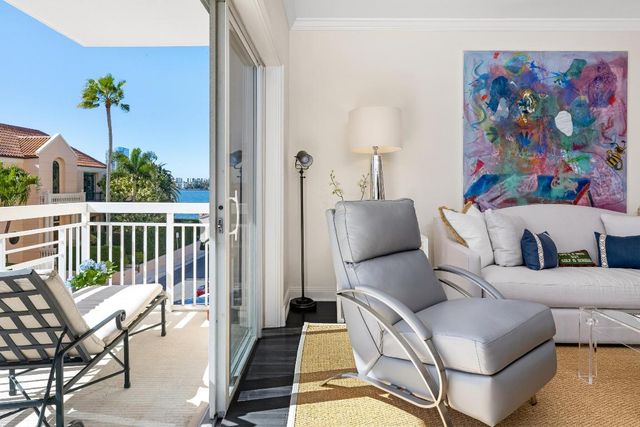 250 Bradley Place 309, Palm Beach, FL 33480