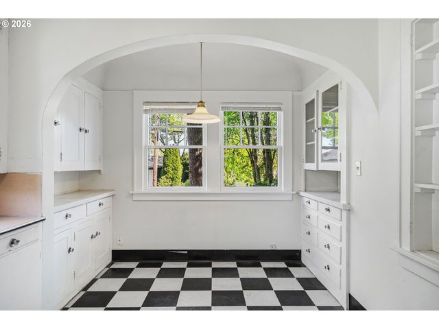 6521 Se 16TH Ave, Portland, OR 97202