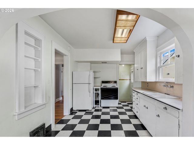 6521 Se 16TH Ave, Portland, OR 97202