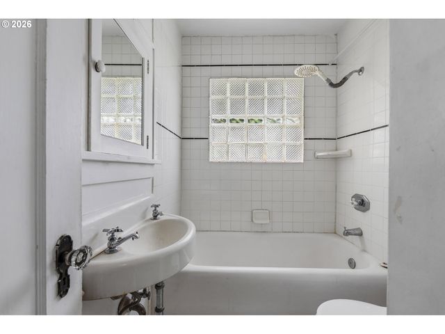 6521 Se 16TH Ave, Portland, OR 97202