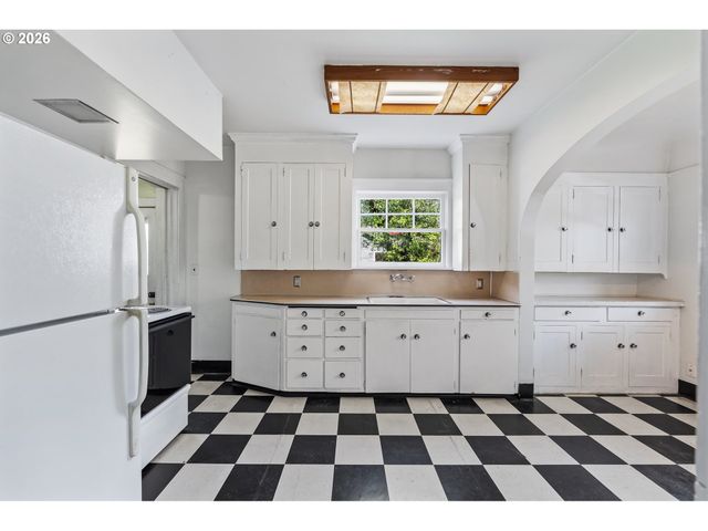 6521 Se 16TH Ave, Portland, OR 97202