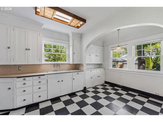 6521 Se 16TH Ave, Portland, OR 97202