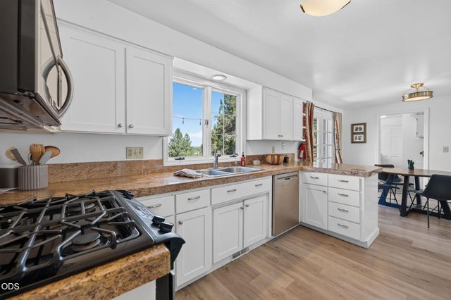 2258 NW 6th Street, Bend, OR 97703
