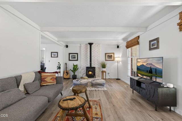 2258 NW 6th Street, Bend, OR 97703