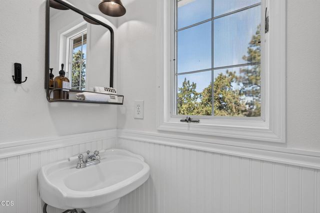 2258 NW 6th Street, Bend, OR 97703