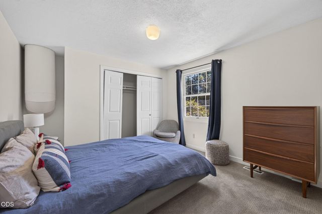 2258 NW 6th Street, Bend, OR 97703