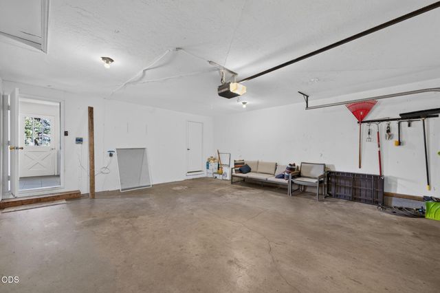 2258 NW 6th Street, Bend, OR 97703