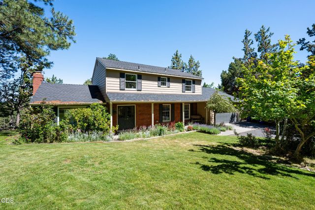 2258 NW 6th Street, Bend, OR 97703