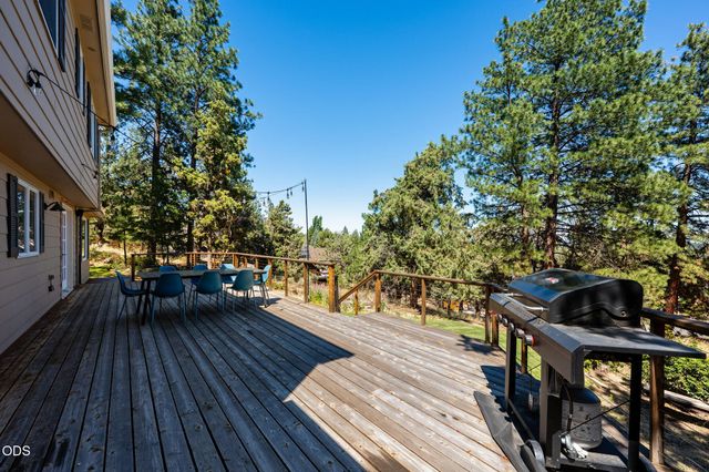 2258 NW 6th Street, Bend, OR 97703