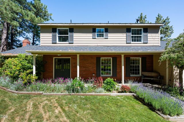 2258 NW 6th Street, Bend, OR 97703