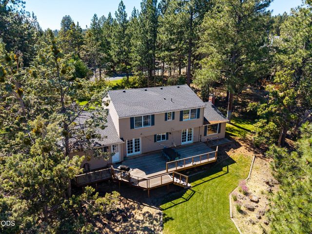 2258 NW 6th Street, Bend, OR 97703