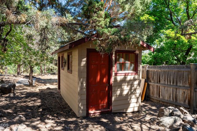 2258 NW 6th Street, Bend, OR 97703