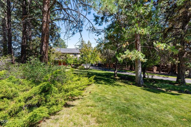 2258 NW 6th Street, Bend, OR 97703