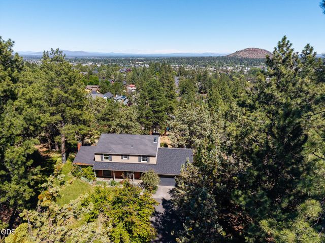 2258 NW 6th Street, Bend, OR 97703