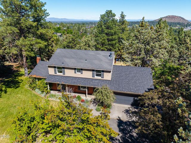 2258 NW 6th Street, Bend, OR 97703