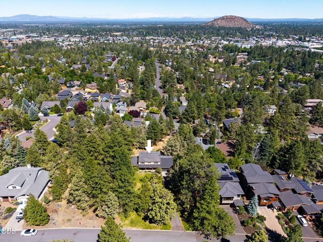 2258 NW 6th Street, Bend, OR 97703